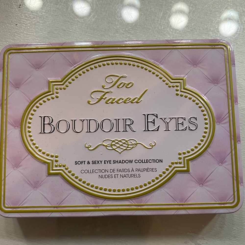 TOO FACED Boudoir Eyes palette. Limited Edition